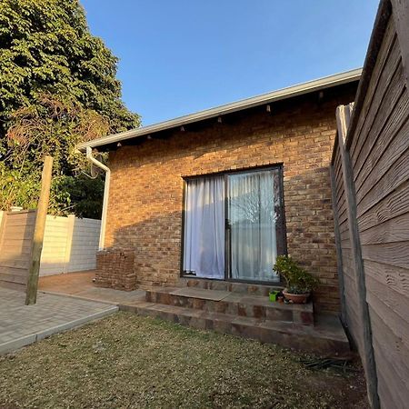 Douwe Cottages Pretoria-Noord Exterior foto